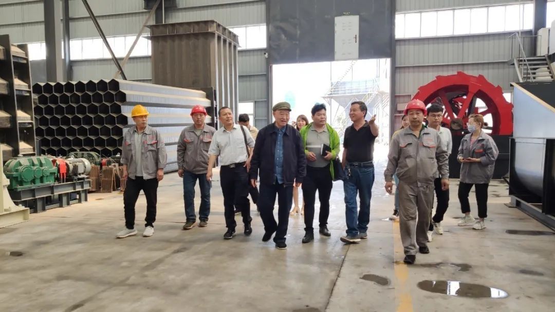 是什么能讓唐莊鎮(zhèn)黨委書記吳金印再一次蒞臨中基機(jī)械？(圖4)
