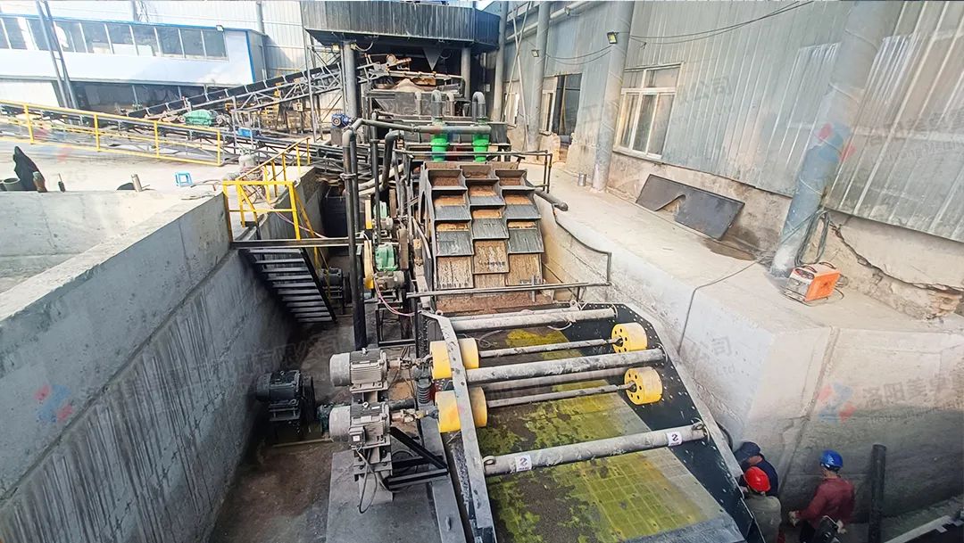 直擊現場陜西渭南250噸機制砂生產線案例現場(圖4)