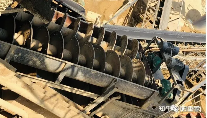 振邦干貨螺旋分級機、螺旋洗砂機你還傻傻分不清?振邦幫你搞定它!(圖6) 振邦干貨螺旋分級機、螺旋洗砂機你還傻傻分不清?振邦幫你搞定它!(圖6)