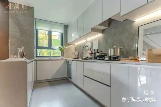 容積率5.53,2.45萬—㎡!昆明這個項目哪來的勇氣?(圖8) 容積率5.53,2.45萬—㎡!昆明這個項目哪來的勇氣?(圖8)