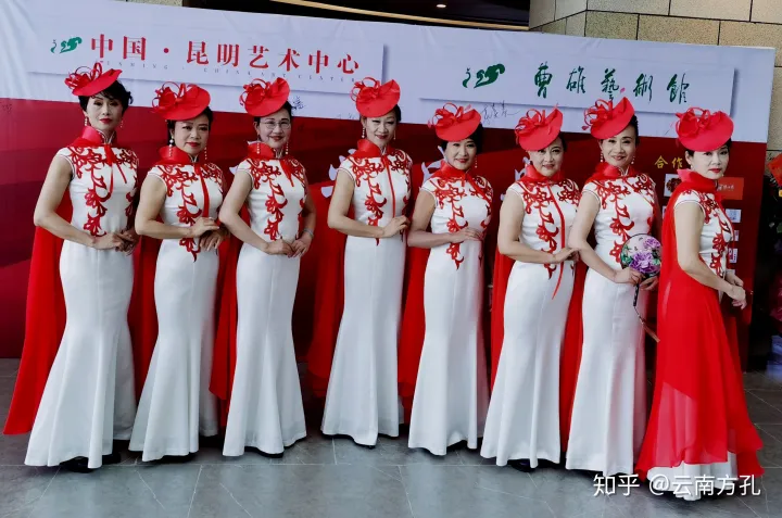 中國昆明藝術中心暨曹雄藝術館落成開館(圖1) 中國昆明藝術中心暨曹雄藝術館落成開館(圖1)