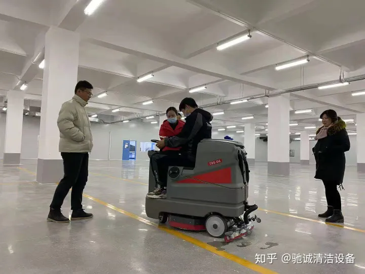 武漢洗地機武漢車間洗地機武漢工廠洗地機武漢馳誠-湖北清潔設備優質供應商(圖2)