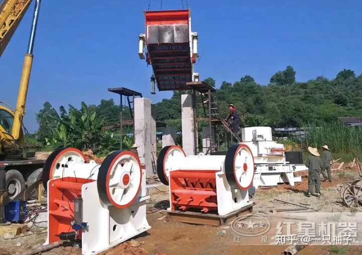 鄂式碎石機400×600時產多少噸?(圖3) 鄂式碎石機400×600時產多少噸?(圖3)