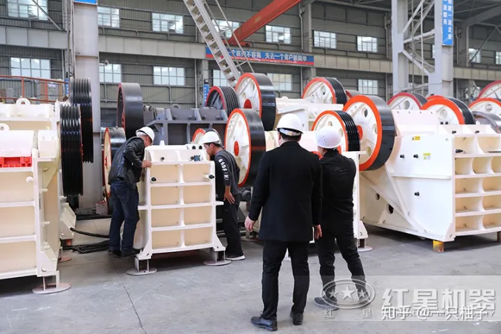 鄂式碎石機400×600時產多少噸?(圖2) 鄂式碎石機400×600時產多少噸?(圖2)