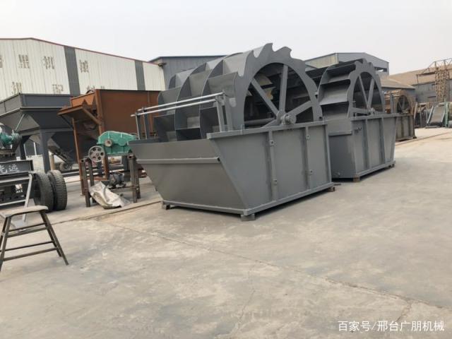 移動滾筒振動篩沙機移動制砂制石機洗砂機細沙回收機(圖4) 移動滾筒振動篩沙機移動制砂制石機洗砂機細沙回收機(圖4)