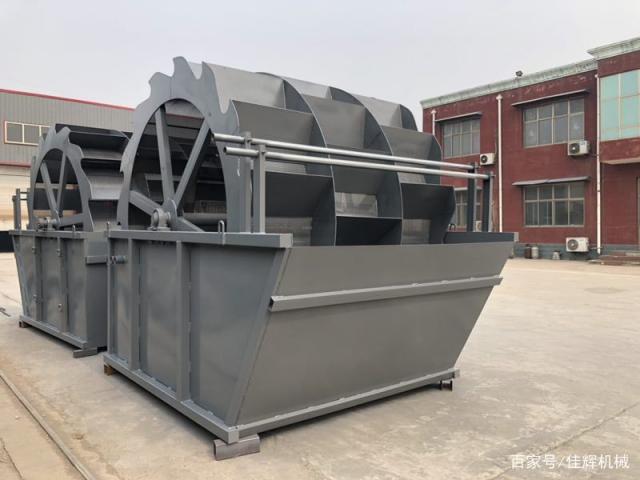 滾筒篩沙機振動篩沙石機輪胎式破碎機洗砂機脫水篩(圖4) 滾筒篩沙機振動篩沙石機輪胎式破碎機洗砂機脫水篩(圖4)