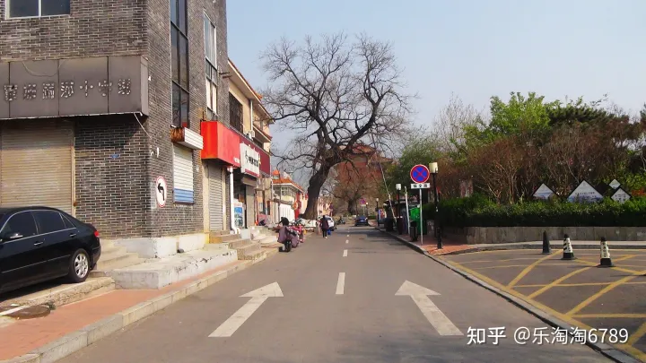 泰安:它是最古老街道之一,里面曾是豪宅林立,住著達(dá)官貴人,現(xiàn)僅存一處別樣景觀!(圖3) 泰安:它是最古老街道之一,里面曾是豪宅林立,住著達(dá)官貴人,現(xiàn)僅存一處別樣景觀!(圖3)
