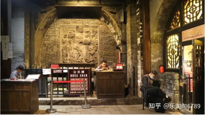 泰安:它是最古老街道之一,里面曾是豪宅林立,住著達(dá)官貴人,現(xiàn)僅存一處別樣景觀!(圖8) 泰安:它是最古老街道之一,里面曾是豪宅林立,住著達(dá)官貴人,現(xiàn)僅存一處別樣景觀!(圖8)