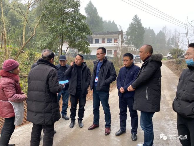 拆除！網曝南部出現(xiàn)非法攪拌站，多部門現(xiàn)場聯(lián)合執(zhí)法！(圖3)