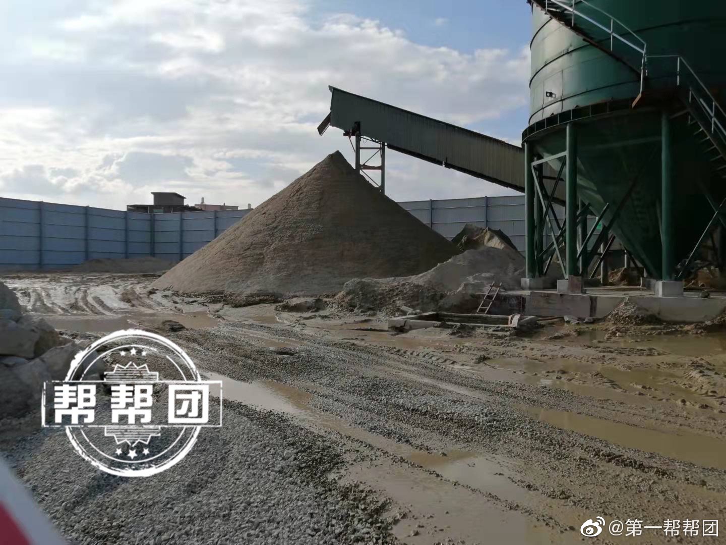 石子加工廠噪音擾民又污染環境，環境部門現場叫停！(圖4)