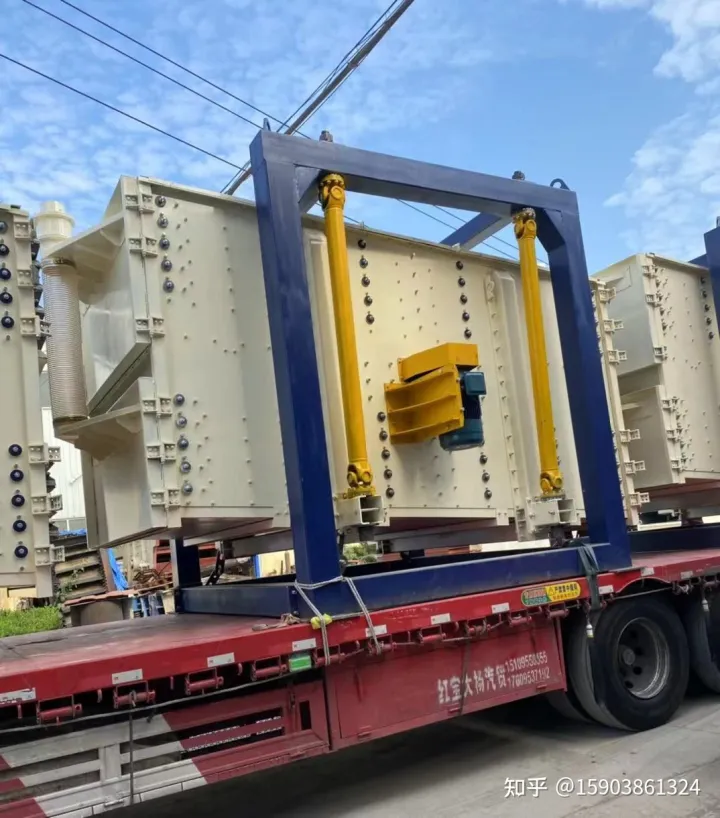 細沙的高頻脫水振動篩機(圖1) 細沙的高頻脫水振動篩機(圖1)