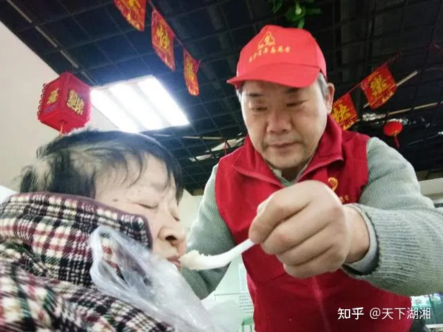 “我們沒有忘記你!”長沙愛心市民慰問金牌義工王富成(圖40) “我們沒有忘記你!”長沙愛心市民慰問金牌義工王富成(圖40)