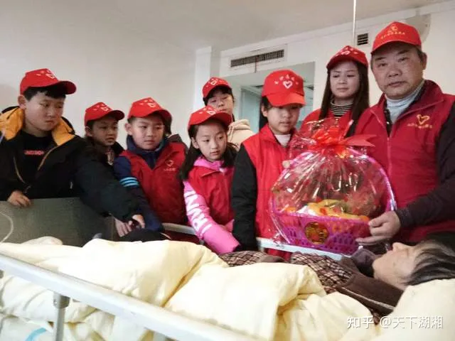 “我們沒有忘記你!”長沙愛心市民慰問金牌義工王富成(圖36) “我們沒有忘記你!”長沙愛心市民慰問金牌義工王富成(圖36)