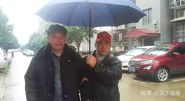 “我們沒有忘記你!”長沙愛心市民慰問金牌義工王富成(圖38) “我們沒有忘記你!”長沙愛心市民慰問金牌義工王富成(圖38)