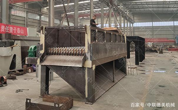 移動式泥石分離機的成本費用相對于傳統生產線的費用要少得多(圖5) 移動式泥石分離機的成本費用相對于傳統生產線的費用要少得多(圖5)