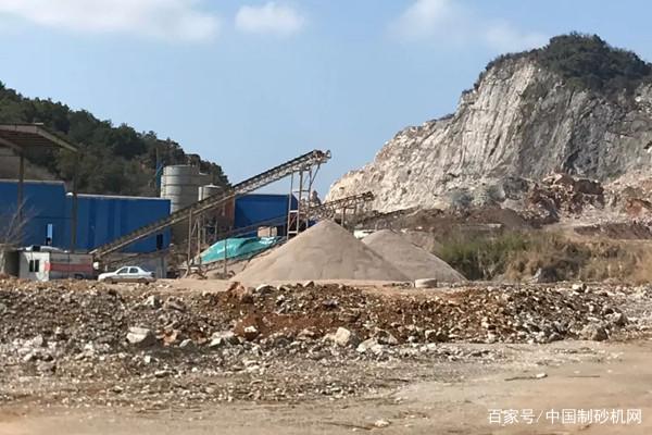 沙場利潤屢創(chuàng)新高,河卵石制砂機(jī)是如何成為“新寵”的?(圖2) 沙場利潤屢創(chuàng)新高,河卵石制砂機(jī)是如何成為“新寵”的?(圖2)