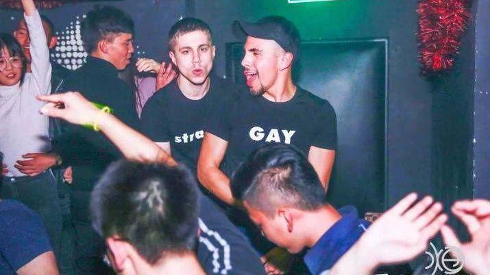 Gay吧男舞者被撿尸,年僅20慘遭性癮男凌辱,一夜用掉30+避孕套那些酒吧gay吧你不知道的事兒(圖2) Gay吧男舞者被撿尸,年僅20慘遭性癮男凌辱,一夜用掉30+避孕套那些酒吧gay吧你不知道的事兒(圖2)