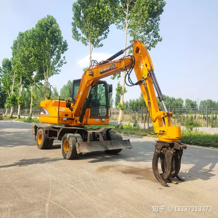 犀牛85型號(hào)二手輪式抓木機(jī)圖片旋轉(zhuǎn)裝載機(jī)炮頭機(jī)棉花夾抓按樹(shù)抓樹(shù)根挖挖機(jī)抓竹子便宜抓垃圾個(gè)人一手抓石頭抓棉花抓秸稈抓鋼機(jī)圖片抓草垛抓顆粒設(shè)備(圖1) 犀牛85型號(hào)二手輪式抓木機(jī)圖片旋轉(zhuǎn)裝載機(jī)炮頭機(jī)棉花夾抓按樹(shù)抓樹(shù)根挖挖機(jī)抓竹子便宜抓垃圾個(gè)人一手抓石頭抓棉花抓秸稈抓鋼機(jī)圖片抓草垛抓顆粒設(shè)備(圖1)