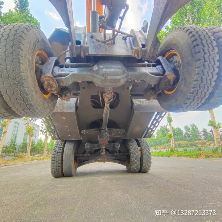 犀牛85型號(hào)二手輪式抓木機(jī)圖片旋轉(zhuǎn)裝載機(jī)炮頭機(jī)棉花夾抓按樹(shù)抓樹(shù)根挖挖機(jī)抓竹子便宜抓垃圾個(gè)人一手抓石頭抓棉花抓秸稈抓鋼機(jī)圖片抓草垛抓顆粒設(shè)備(圖6) 犀牛85型號(hào)二手輪式抓木機(jī)圖片旋轉(zhuǎn)裝載機(jī)炮頭機(jī)棉花夾抓按樹(shù)抓樹(shù)根挖挖機(jī)抓竹子便宜抓垃圾個(gè)人一手抓石頭抓棉花抓秸稈抓鋼機(jī)圖片抓草垛抓顆粒設(shè)備(圖6)