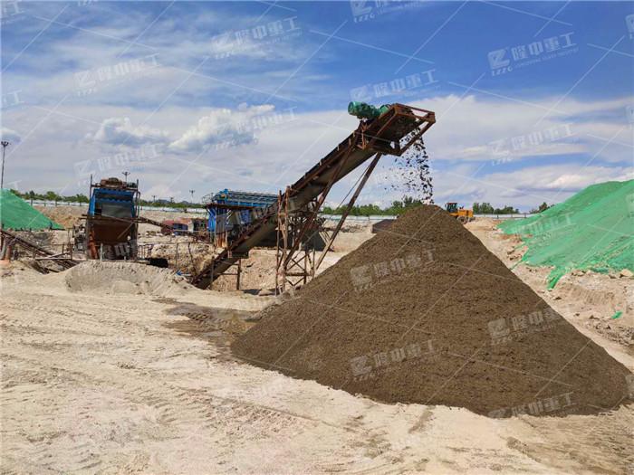 移動洗砂機設備真的好用嗎?行走的洗砂生產線帶給你全新體驗(圖1) 移動洗砂機設備真的好用嗎?行走的洗砂生產線帶給你全新體驗(圖1)