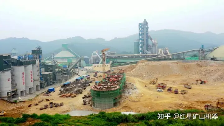 全球最大機制砂生產線成功封頂!湖北省砂石資源迎來利好消息(圖1) 全球最大機制砂生產線成功封頂!湖北省砂石資源迎來利好消息(圖1)