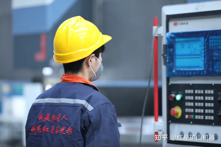 全球最大機制砂生產線成功封頂!湖北省砂石資源迎來利好消息(圖8) 全球最大機制砂生產線成功封頂!湖北省砂石資源迎來利好消息(圖8)