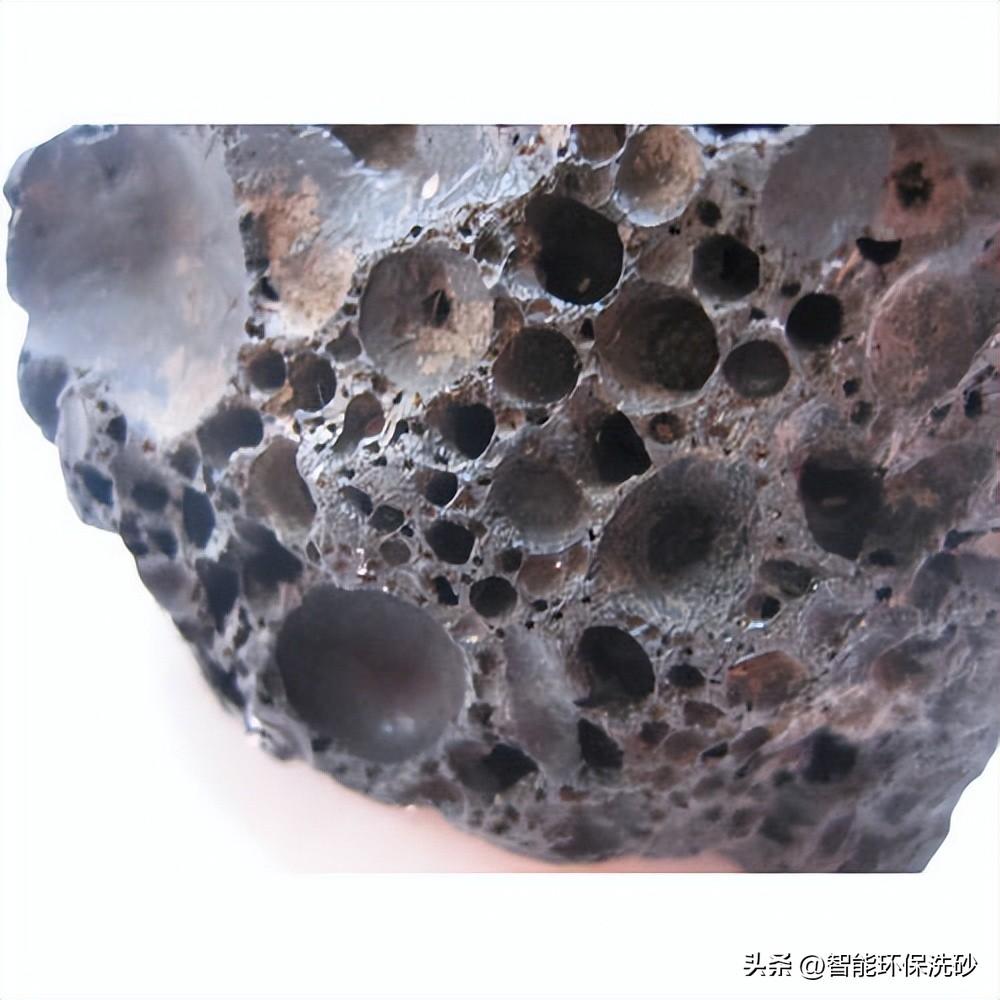 不要的焚燒爐渣不要扔,處理處理還能用(圖1) 不要的焚燒爐渣不要扔,處理處理還能用(圖1)