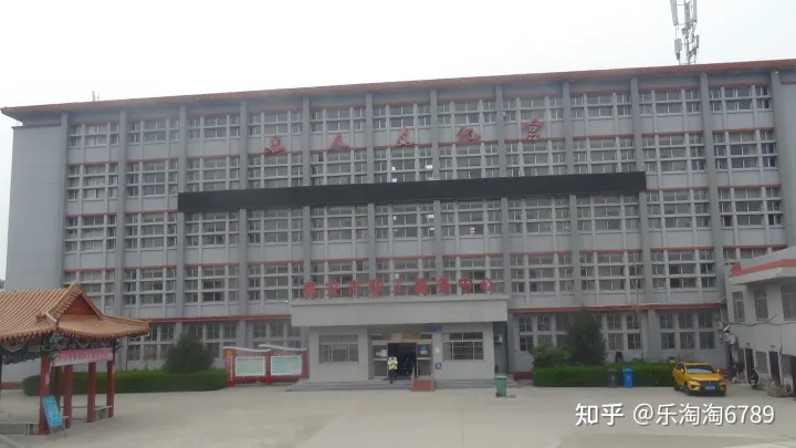 泰安一條街道,首有著名景點,尾有繁華夜市,低調卻有頂尖美食,內有一建筑承載了幾代人的記憶!(圖12) 泰安一條街道,首有著名景點,尾有繁華夜市,低調卻有頂尖美食,內有一建筑承載了幾代人的記憶!(圖12)
