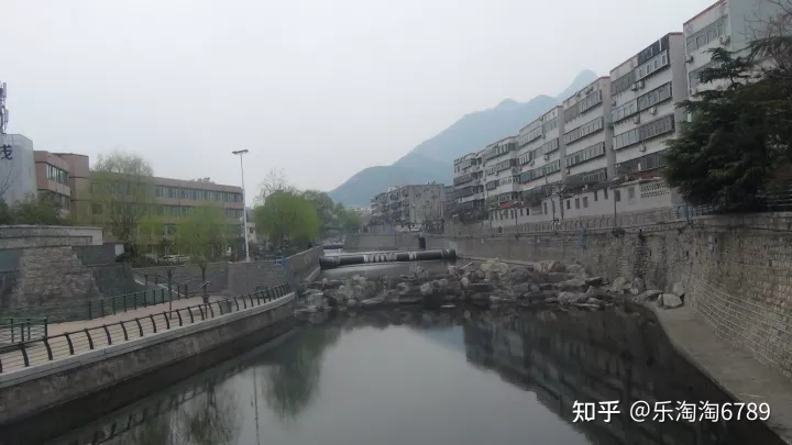 泰安一條街道,首有著名景點,尾有繁華夜市,低調卻有頂尖美食,內有一建筑承載了幾代人的記憶!(圖13) 泰安一條街道,首有著名景點,尾有繁華夜市,低調卻有頂尖美食,內有一建筑承載了幾代人的記憶!(圖13)