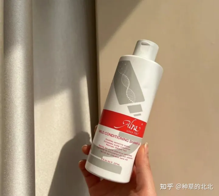 控油洗發水哪個牌子好|十款口碑爆棚的無硅油洗發水推薦,拯救“油頭星人”(圖22) 控油洗發水哪個牌子好|十款口碑爆棚的無硅油洗發水推薦,拯救“油頭星人”(圖22)