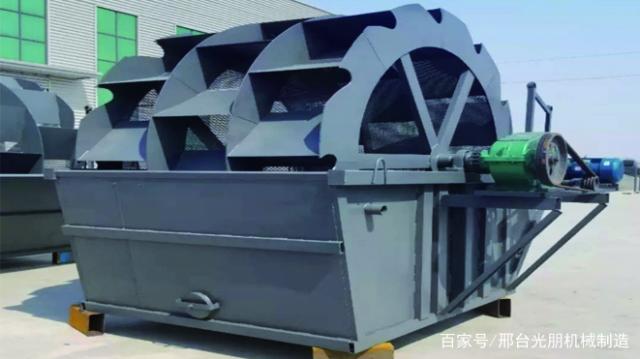 輪式洗砂機振動脫水篩滾筒篩沙機振動砂石分離移動破碎機(圖1) 輪式洗砂機振動脫水篩滾筒篩沙機振動砂石分離移動破碎機(圖1)
