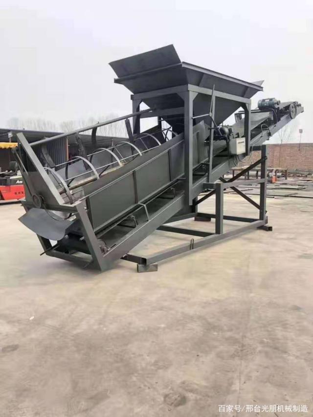 輪式洗砂機振動脫水篩滾筒篩沙機振動砂石分離移動破碎機(圖3) 輪式洗砂機振動脫水篩滾筒篩沙機振動砂石分離移動破碎機(圖3)