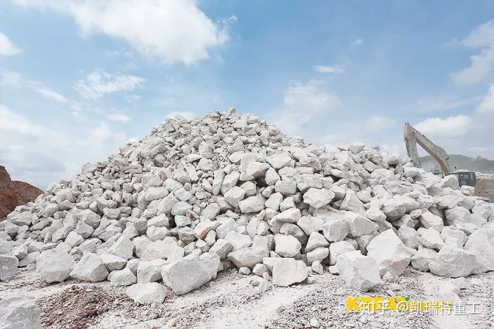 石灰石生產機制砂,選哪款設備最佳?(圖3) 石灰石生產機制砂,選哪款設備最佳?(圖3)
