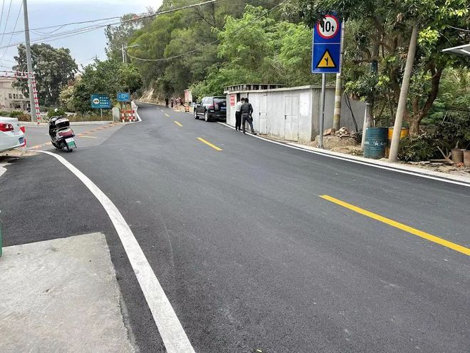 投資250多萬元！惠安這個村：鄉(xiāng)村道路“白改黑”鄉(xiāng)村振興“添新顏”(圖6)