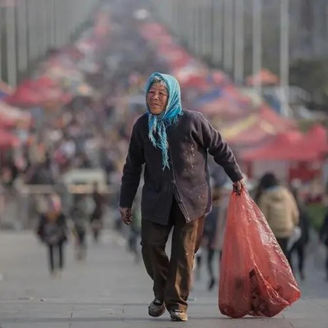 好心人廢品站老板，用3毛錢回收廢鐵，用水清洗后價值260萬(圖8)