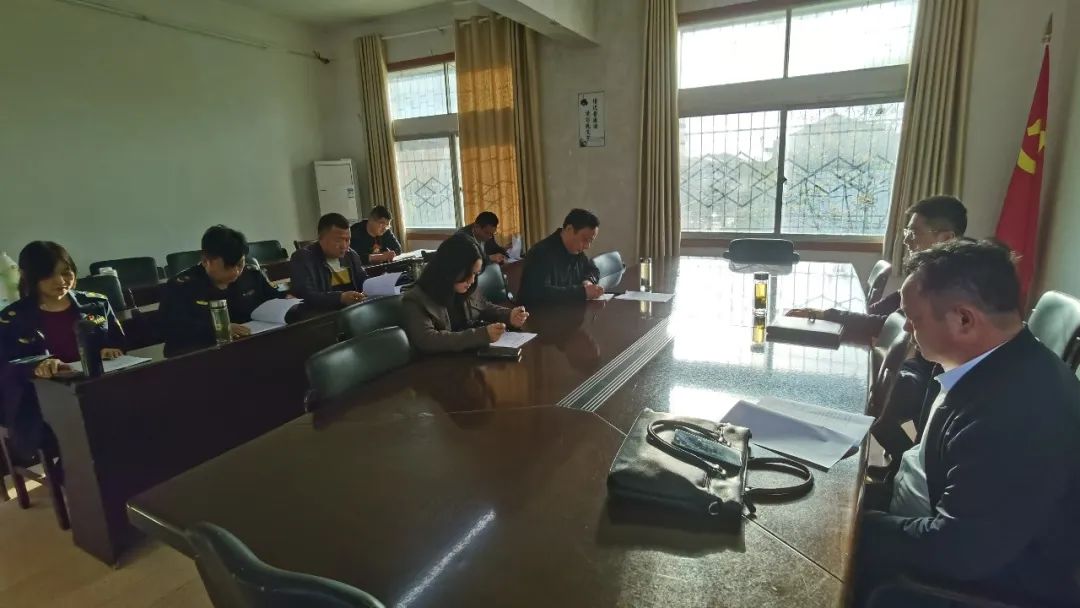 迅速行動堅決落實——陶店鄉召開挖取砂石麻料洗砂專項整治會(圖2)