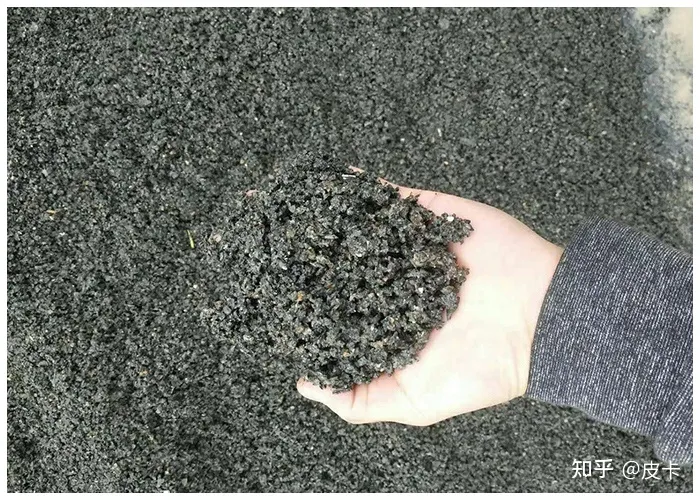 制砂機出料含粉量過大是什么原因?怎么解決?(圖1) 制砂機出料含粉量過大是什么原因?怎么解決?(圖1)