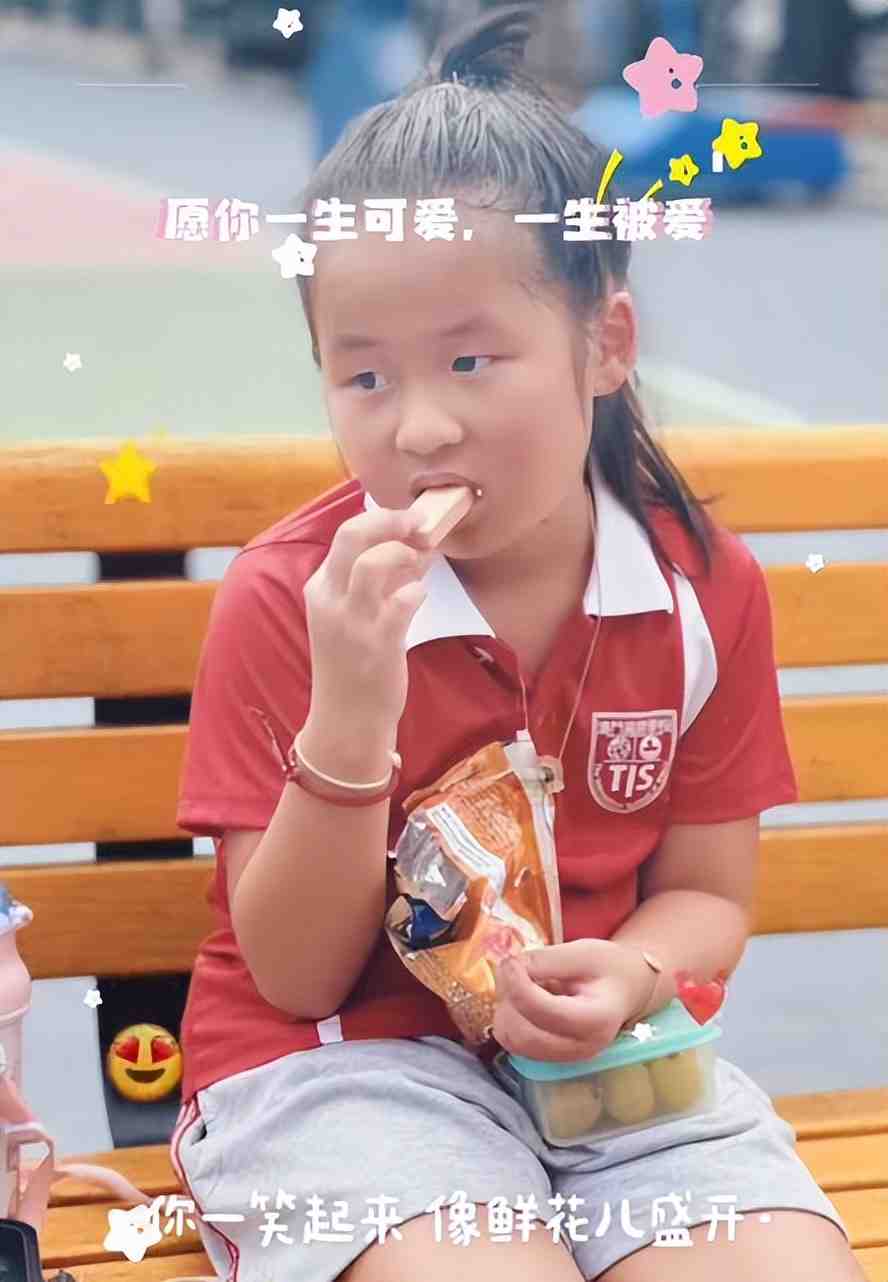 洗米嫂低調(diào)過(guò)中秋節(jié)，曬小女兒的近況視頻，愿她一生可愛(ài)(圖2)