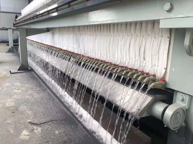 板框壓濾機污泥粘濾布怎么辦(圖3) 板框壓濾機污泥粘濾布怎么辦(圖3)